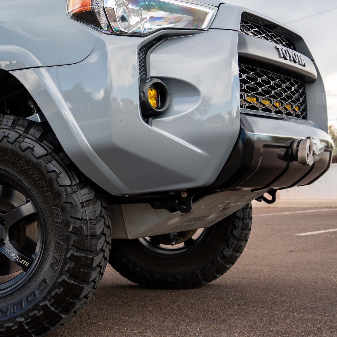 SDHQ BUILT TOYOTA 4RUNNER HIDDEN WINCH MOUNT SUPPORT BRACKET INSTALLED ON SDHQ 4RUNNER