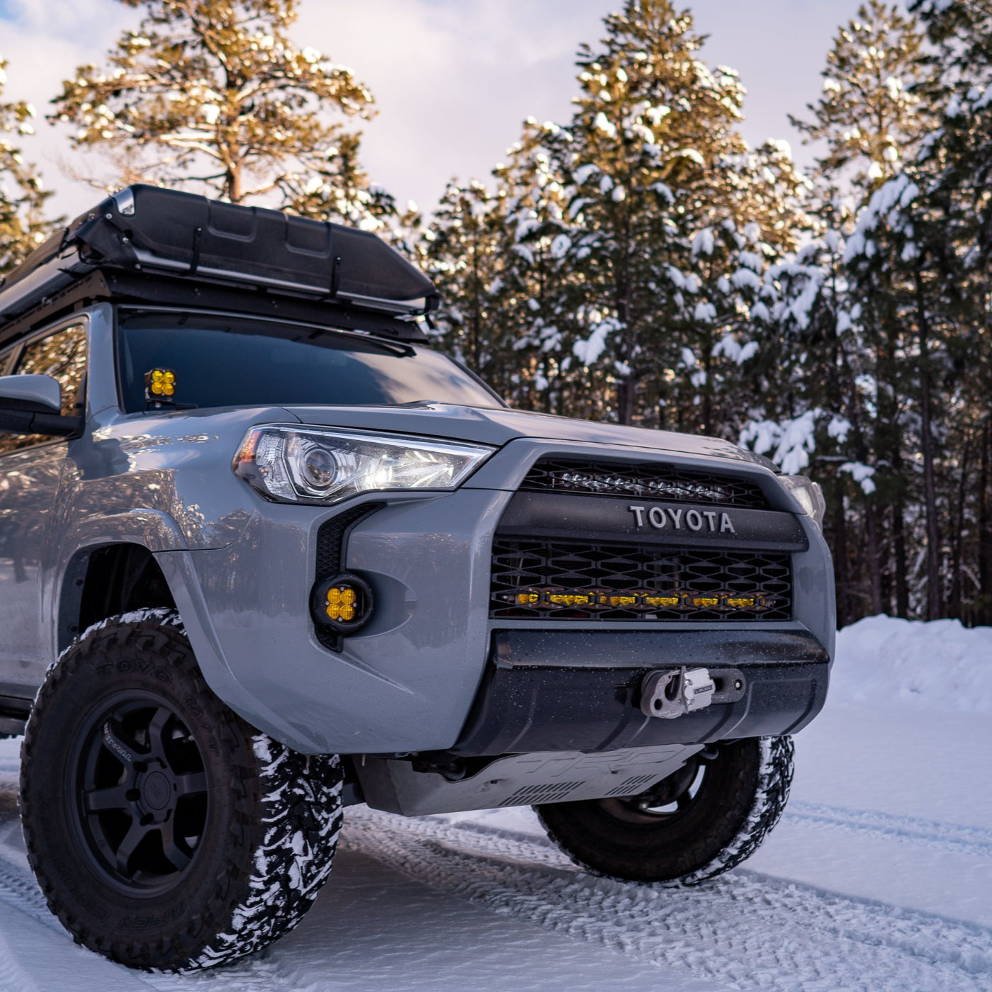 '14-19 Toyota 4Runner SDHQ Built 30" Behind The Grille Light Mount Display on 4Runner with lights off