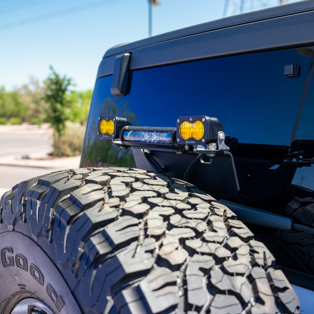 '21-23 Ford Bronco/Bronco Raptor SDHQ Built 3rd Brake Light Chase Light Mount Close-up installed display
