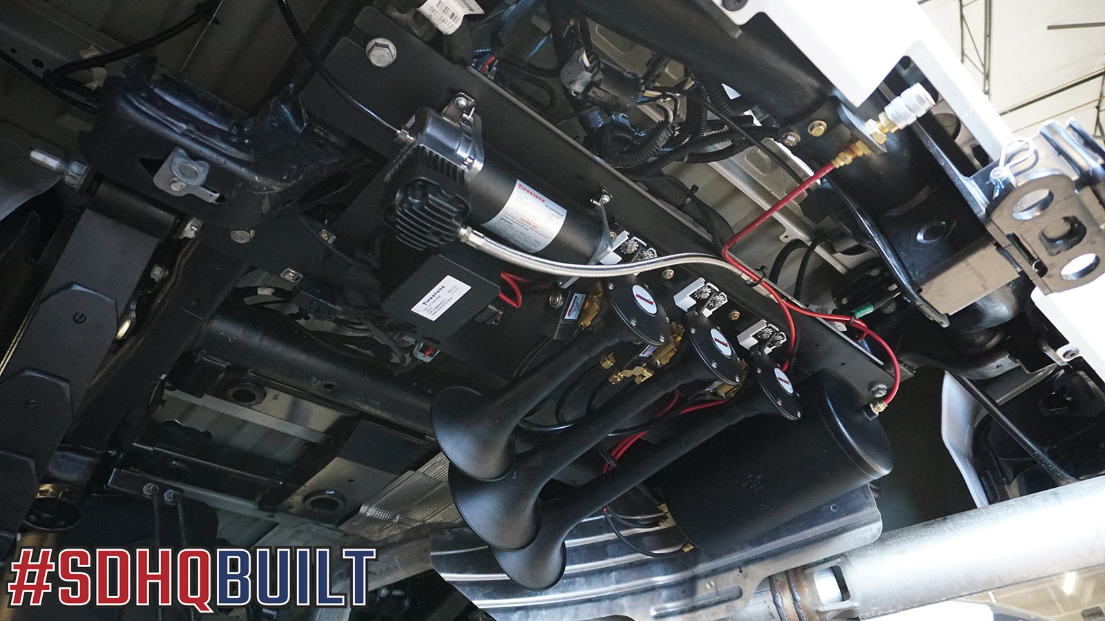 '20-Current GMC 2500/3500 SDHQ Built Under Bed Air Compressor Mount Installed Display