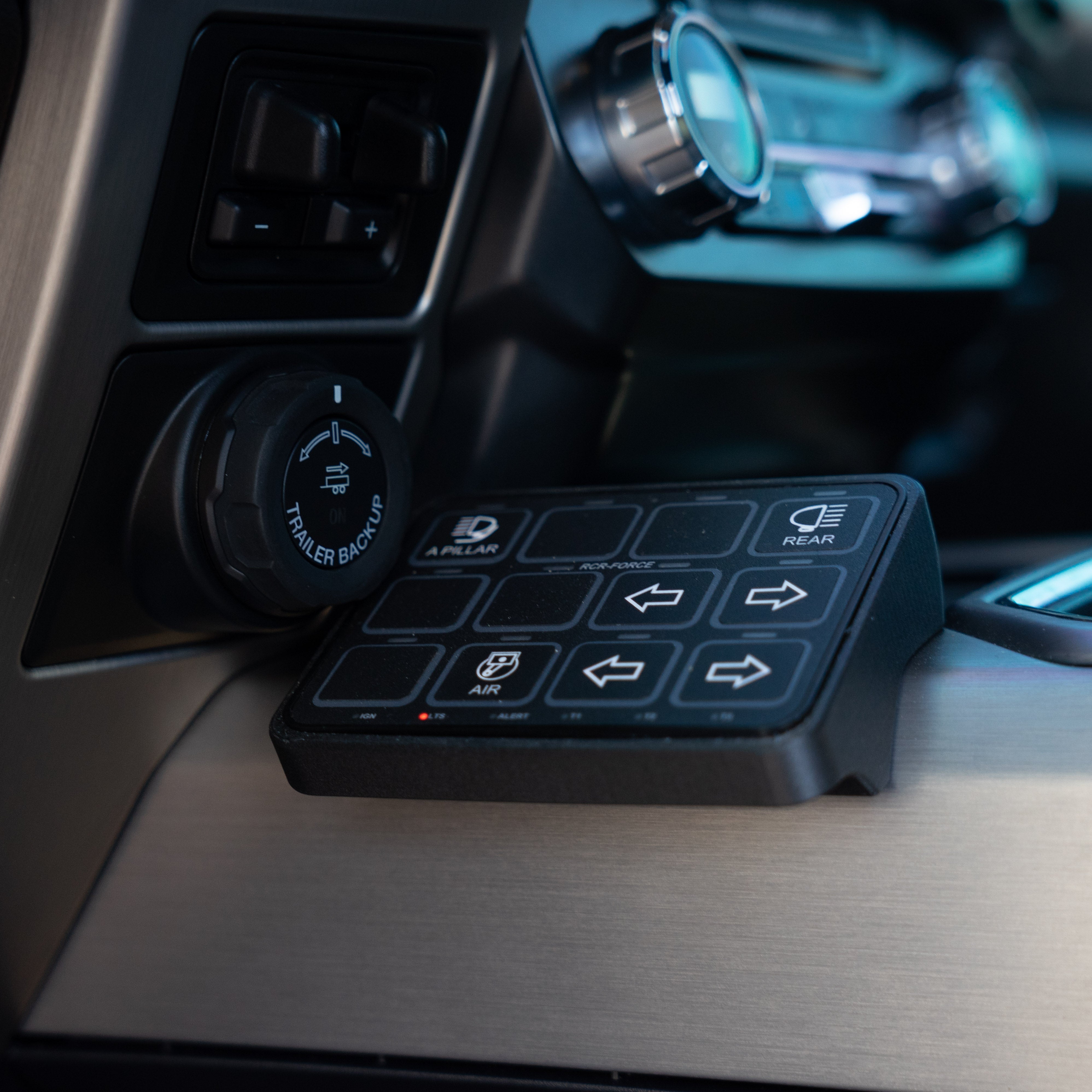 '15-20 Ford F150 SDHQ Built Switch Pros RCR-Force-12 Flow Through Center Console Keypad Mount Installed display