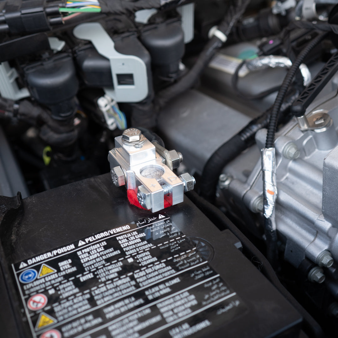 2023-2024 Ford F250/F350 Billet Dual Battery Terminal Upgrade Kit installed Display