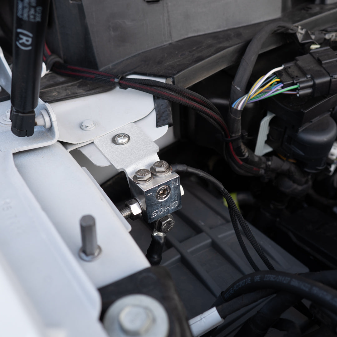 2023-2024 Ford F250/F350 Billet Dual Battery Terminal Upgrade Kit installed Display