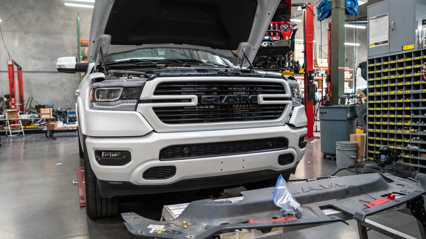 '19-23 Ram 1500 SDHQ Built Behind the Grille LED Light Bar Mount Display installed