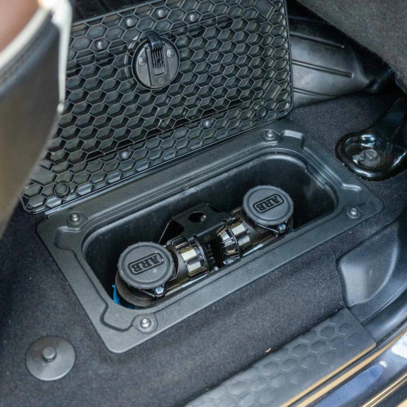 '13-24 Ram 2500/3500 SDHQ Built ARB Air Compressor Mount installed display