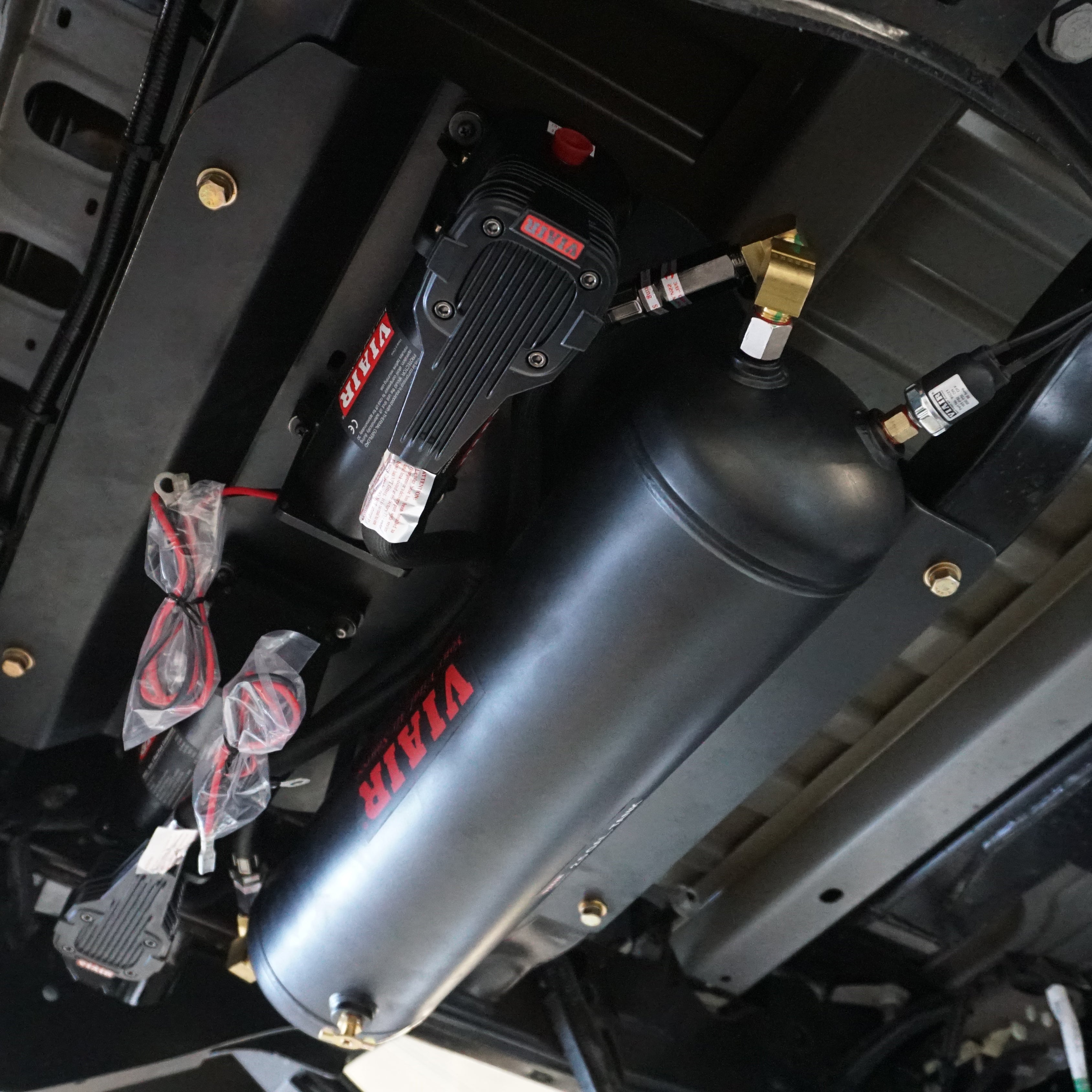 '17-Current Ford Super Duty SDHQ Built Under Bed Air Compressor Mount Installed Display