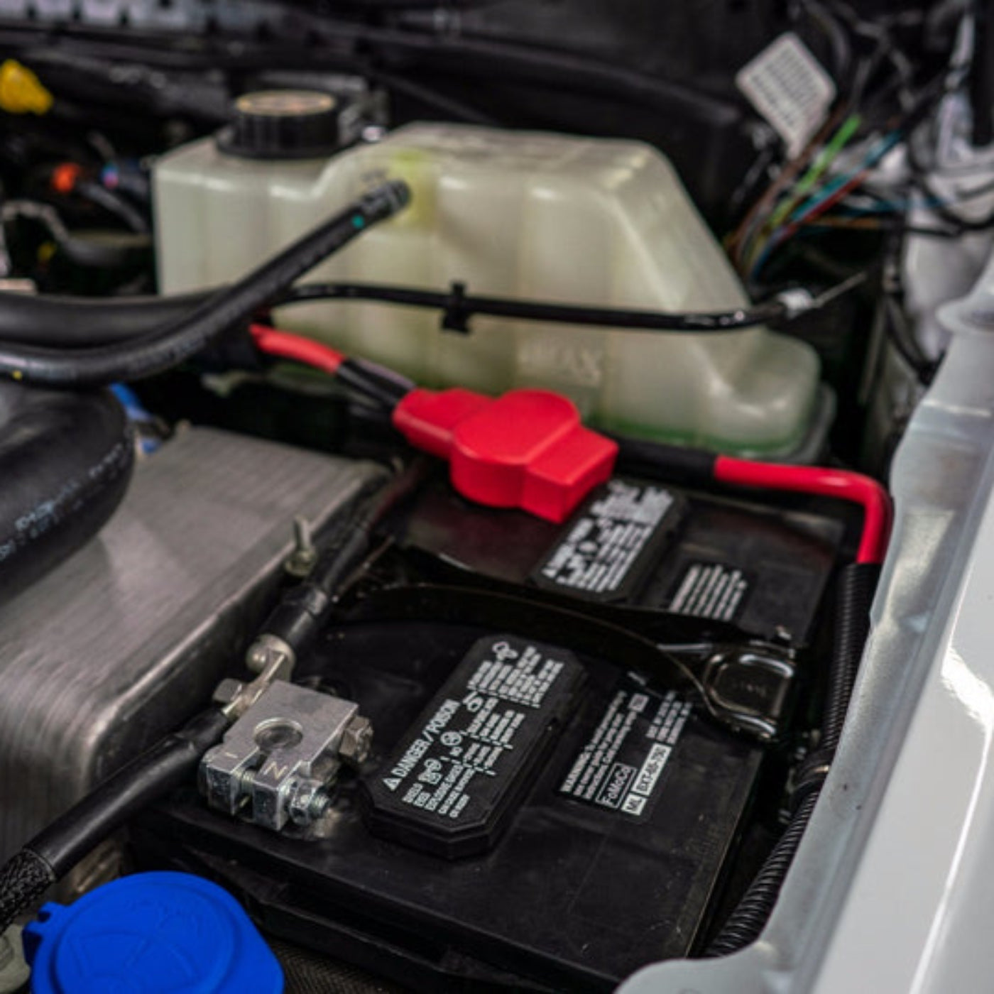 '17-19 Ford Super Duty (F250/F350/F450) SDHQ Built Billet Battery Terminal Kit Installed Display