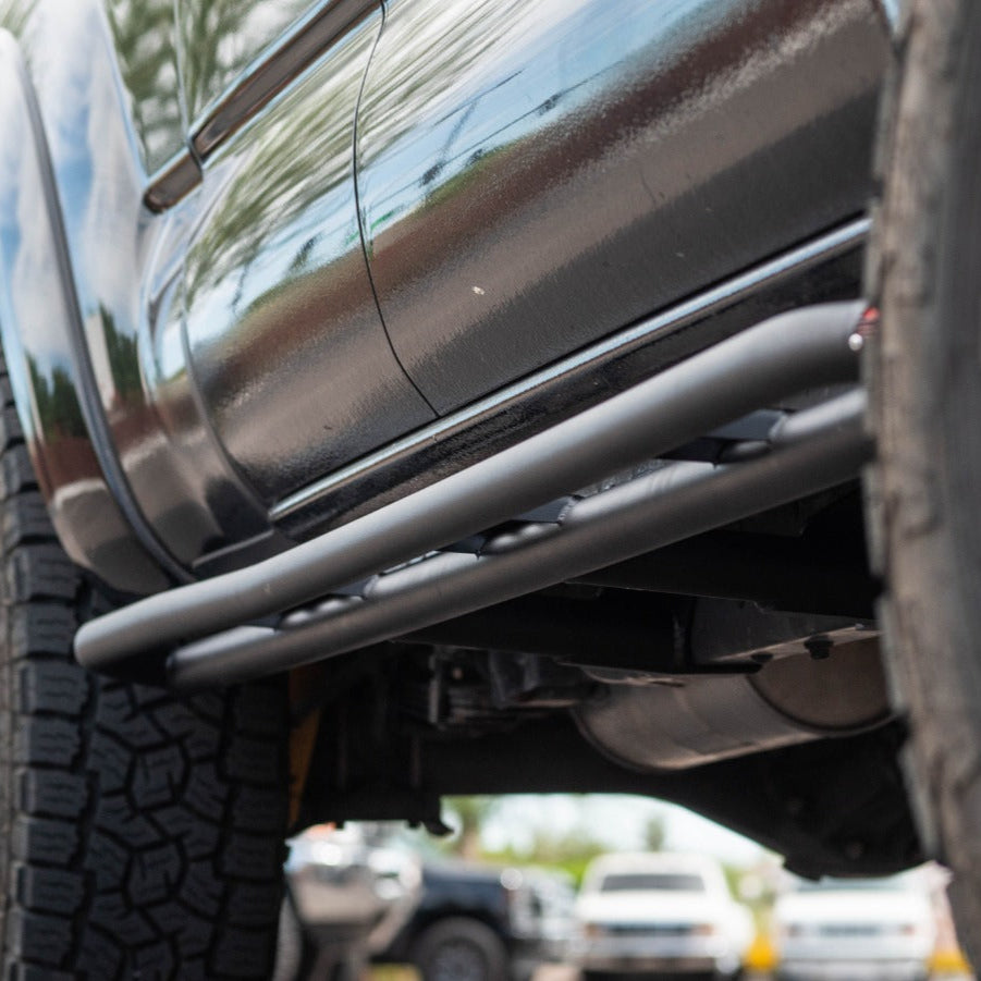 '05-15 Toyota Tacoma SDHQ Built Rock Sliders close-up Display installed