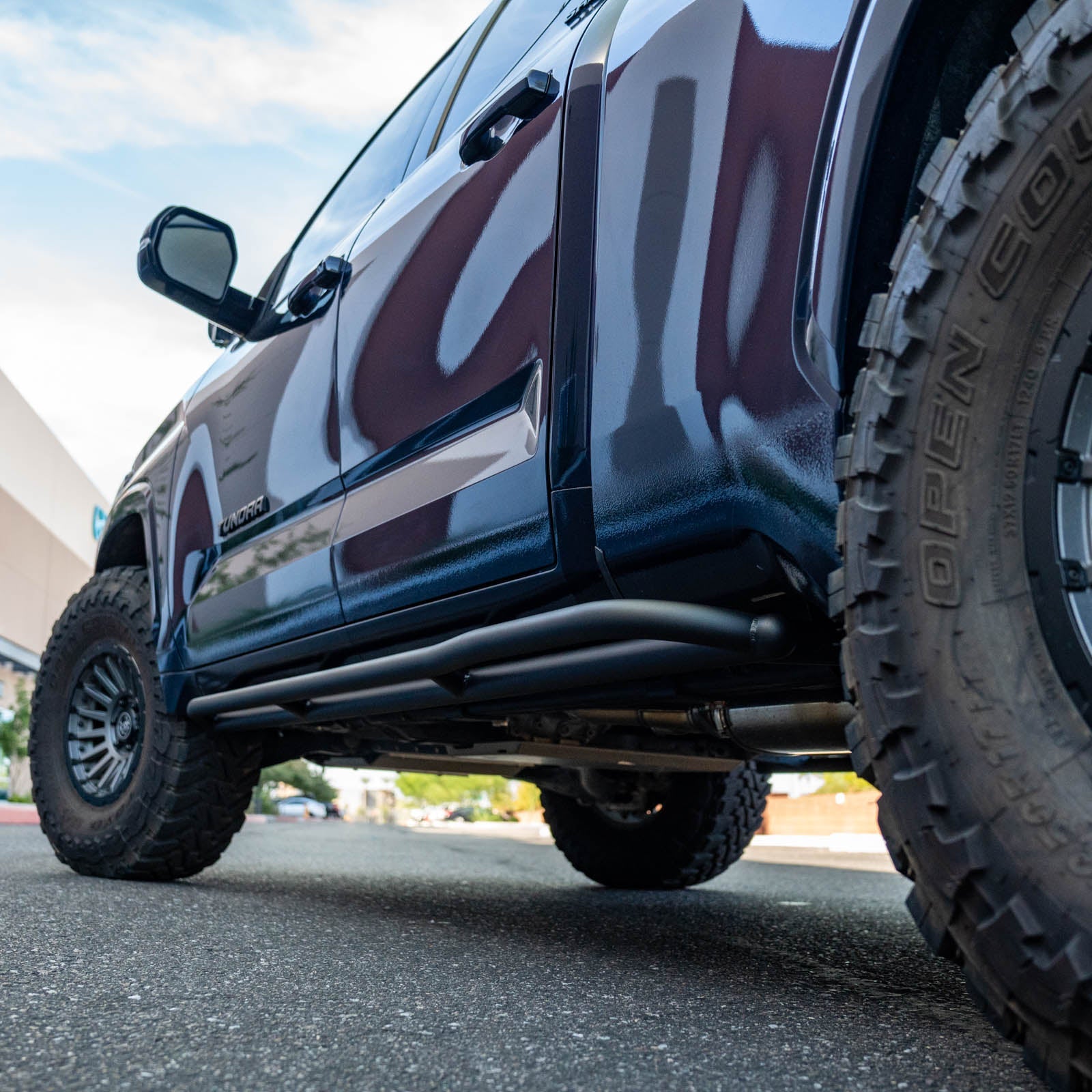 '22-24 Toyota Tundra SDHQ Built Rock Sliders Close-up display installed