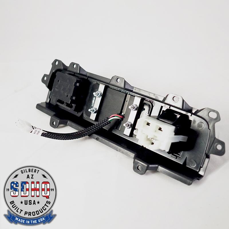 '15-19 Chevy/GMC 2500/3500 SDHQ Built Complete Switch Pros SP-9100 Kit Back View Display of Keypad Mount
