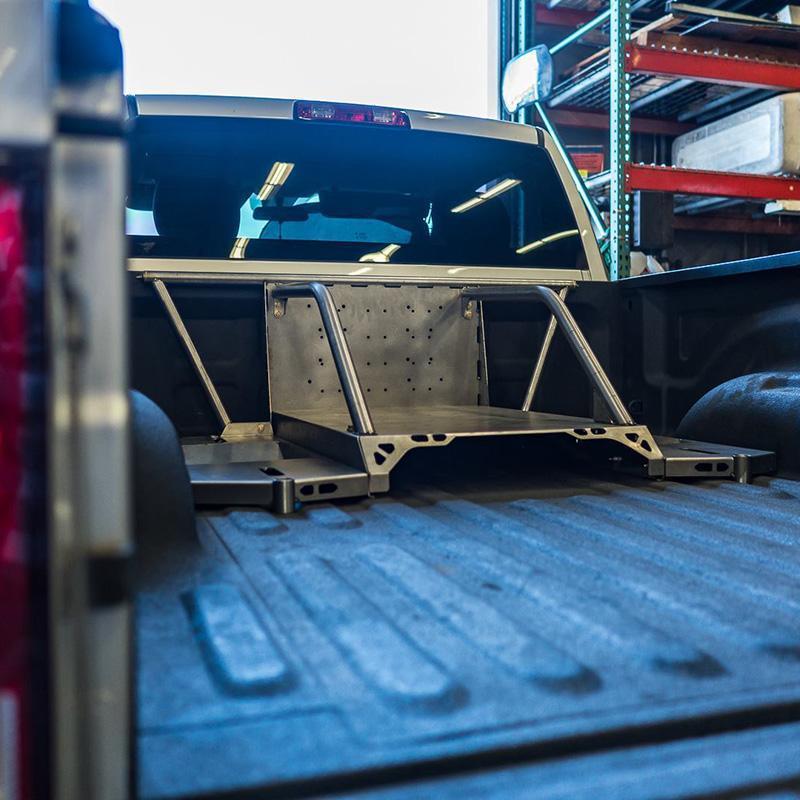 '19-23 Ram 2500/3500 SDHQ Built In Bed Chase Rack close-up display installed