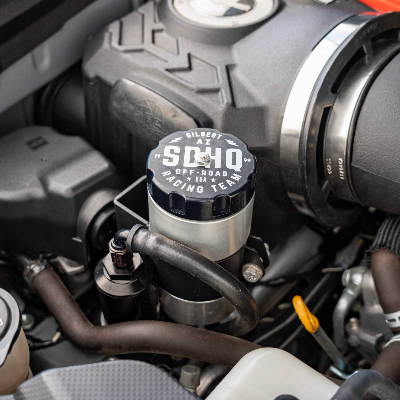 '10-23 Toyota 4Runner SDHQ Built Power Steering Reservoir Kit DISPLAY INSTALLED UP CLOSE TO SHOW THE DETAIL OF RESERVOIR AND FITTINGS