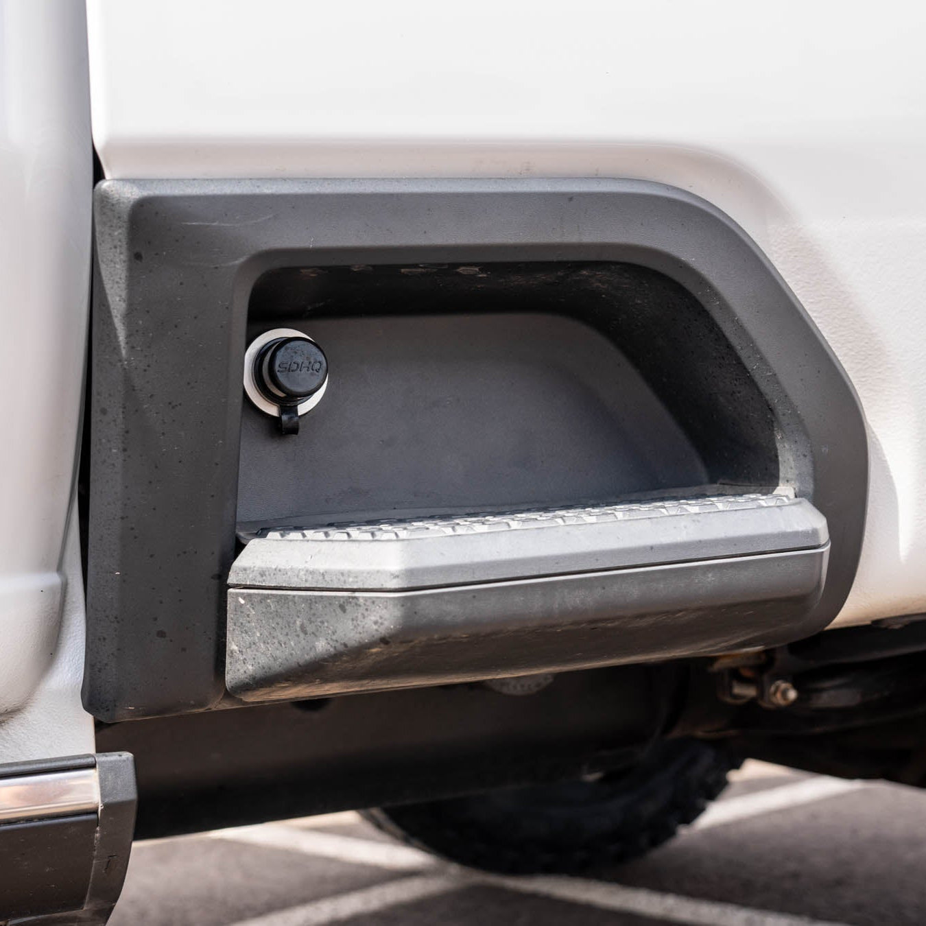 SDHQ Built 7.5' Bulkhead Air Chuck Mounting Kit installed 