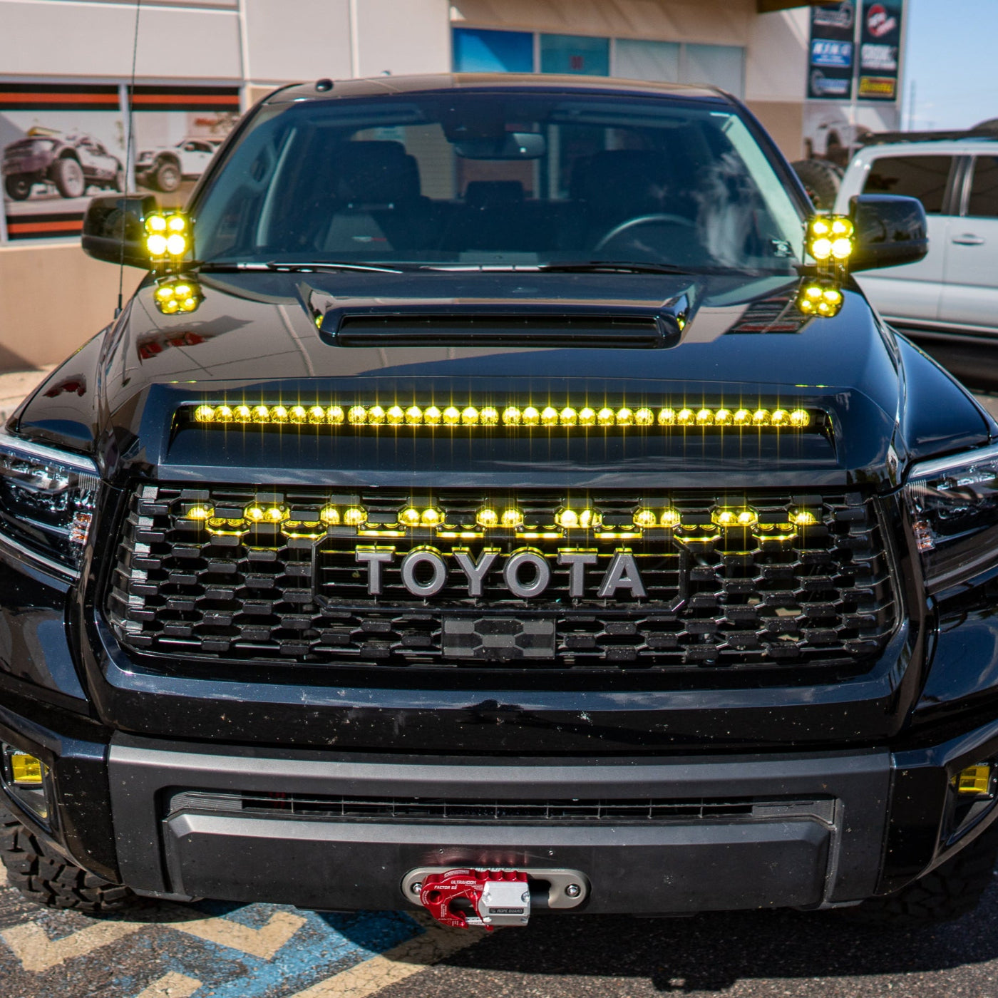 14-21 TOYOTA TUNDRA SDHQ BUILT HOOD SCOOP LIGHT BAR MOUNT DISPLAY INSTALLED WITH LIGHT BAR ON