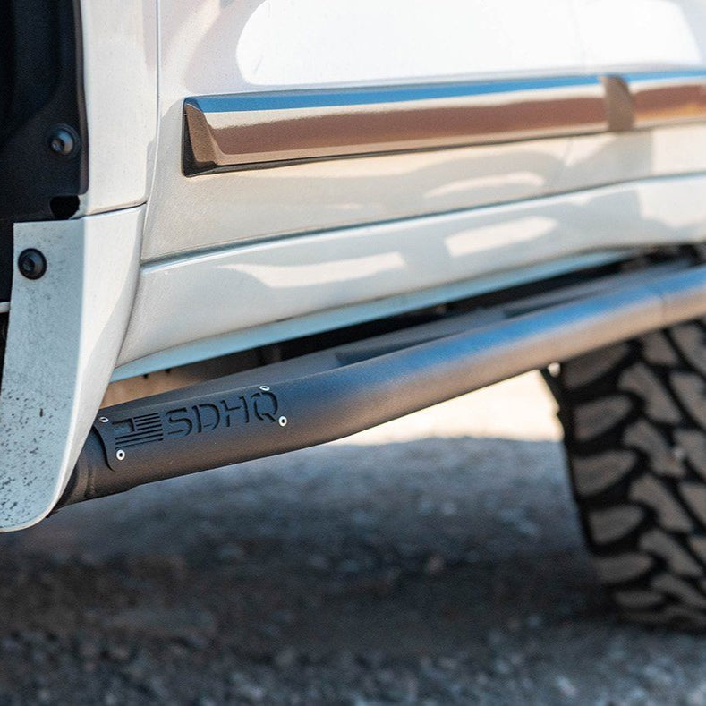 '08-21 200 Series Toyota Land Cruiser SDHQ Built Rock Sliders close-up installed display