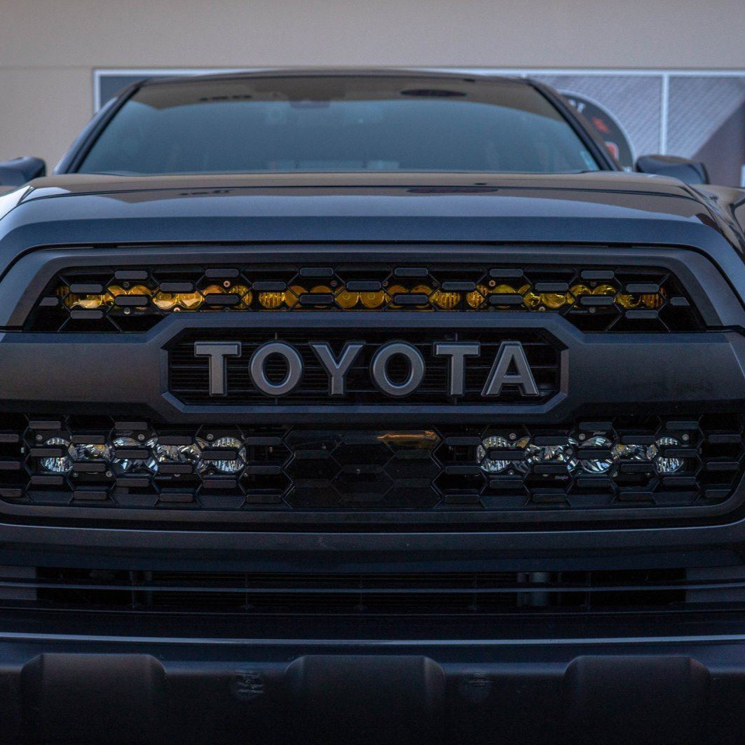 '16-23 Toyota Tacoma SDHQ Built BTG Dual 10" Light Bar Mount Lighting SDHQ Off Road (front view) Display installed on vehicle 